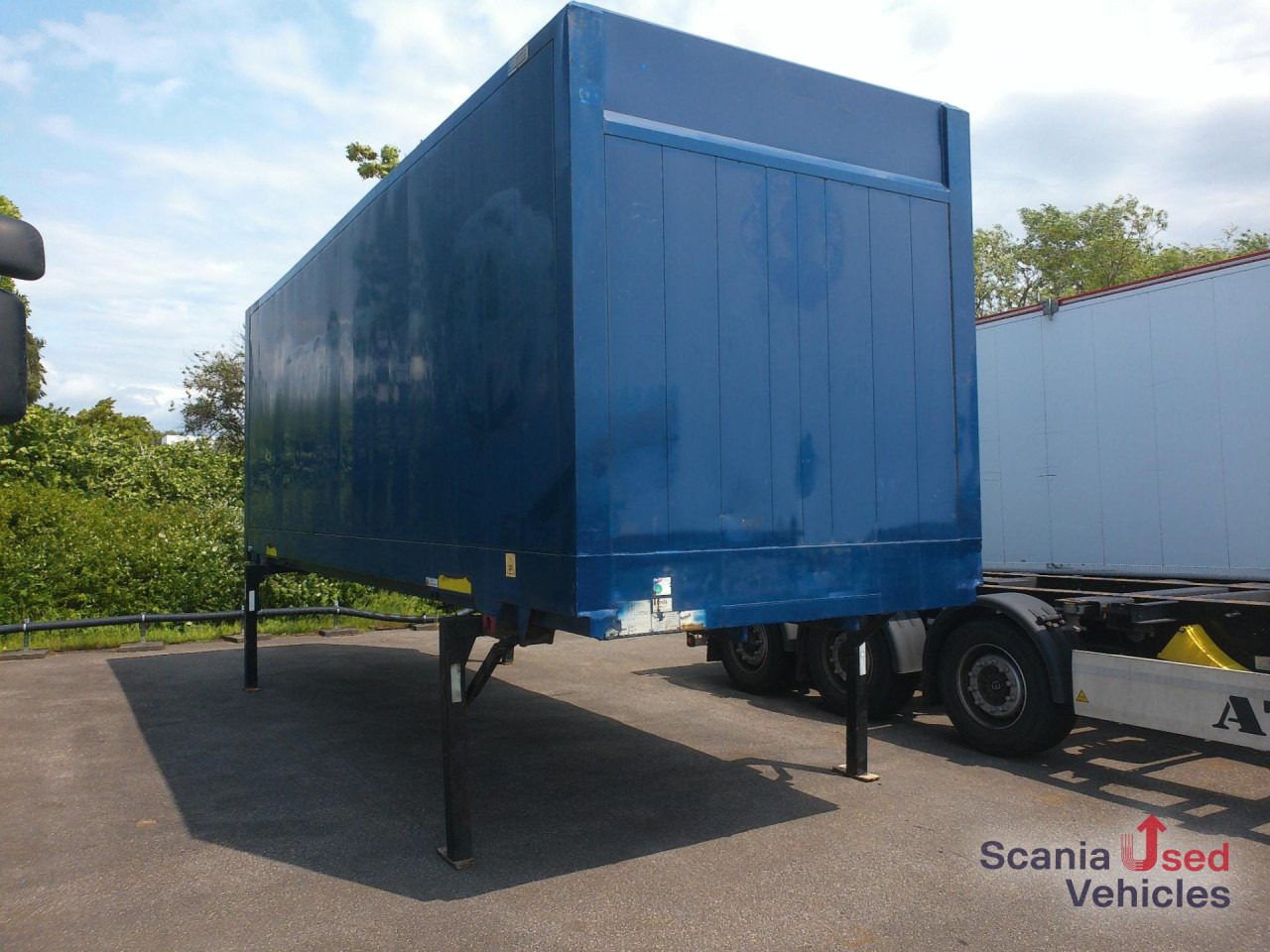 KRONE WB Koffer 7,82 Rolltor - Anhänger: das Bild 1 KRONE WB Koffer 7,82 Rolltor - Anhänger: das Bild 1