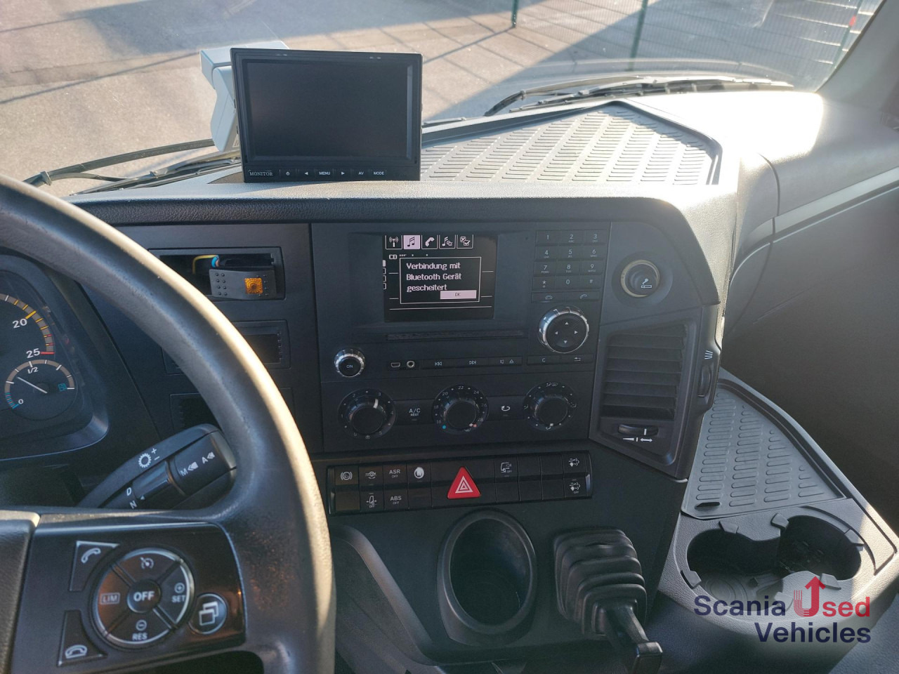 MERCEDES-BENZ Arocs 4142K Abroll Kipper HIAB XR26S51 / AP-Achsen - Kipper: das Bild 4 MERCEDES-BENZ Arocs 4142K Abroll Kipper HIAB XR26S51 / AP-Achsen - Kipper: das Bild 4