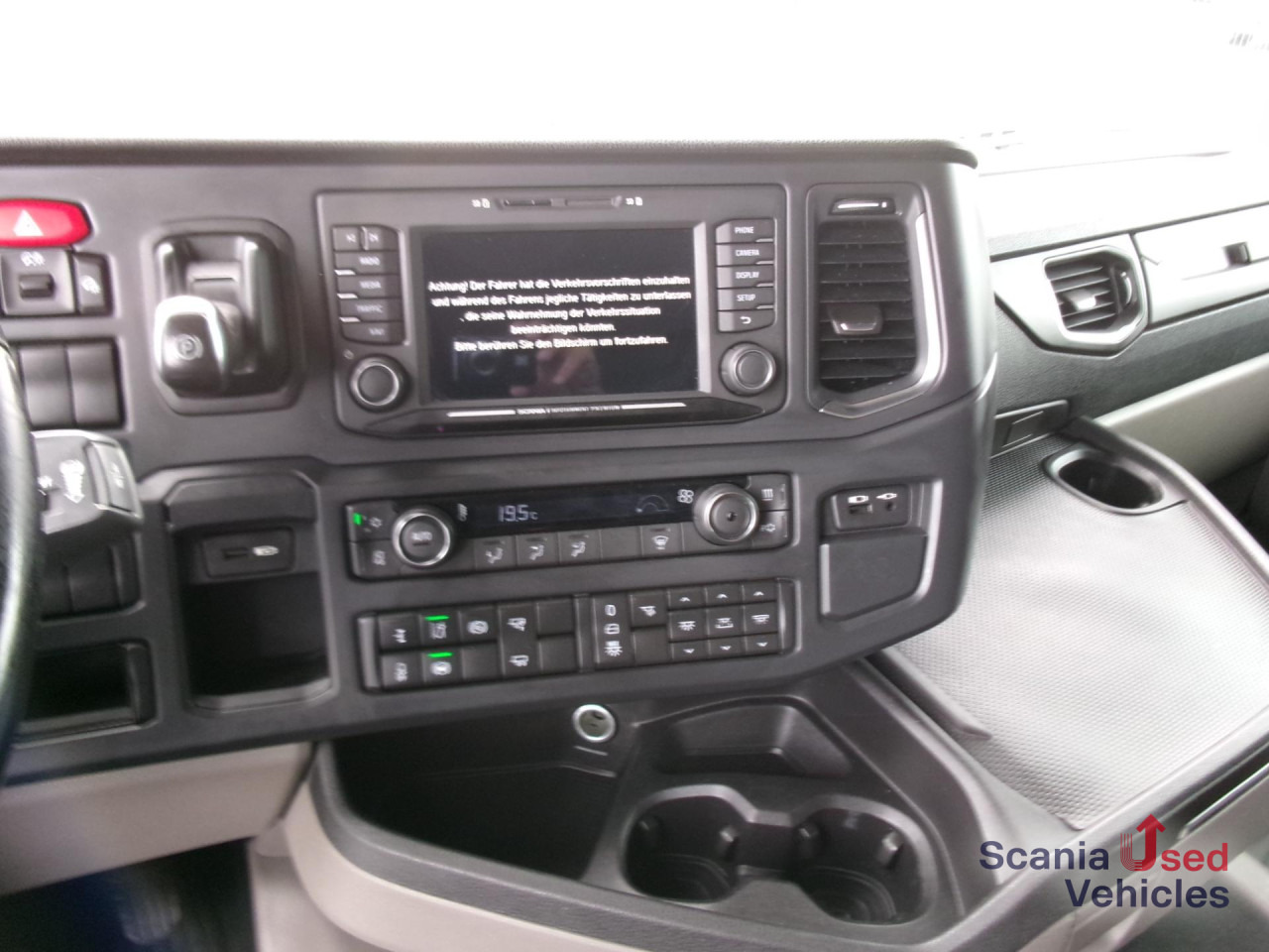 SCANIA R 410 A4x2NA - LNG! - Sattelzugmaschine: das Bild 3 SCANIA R 410 A4x2NA - LNG! - Sattelzugmaschine: das Bild 3