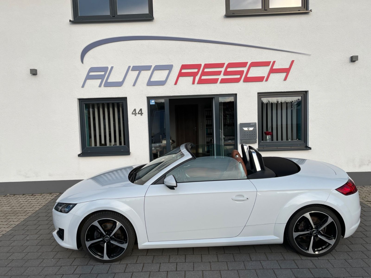 Audi TT Roadster 2.0 TFSI quattro - PKW: das Bild 5 Audi TT Roadster 2.0 TFSI quattro - PKW: das Bild 5