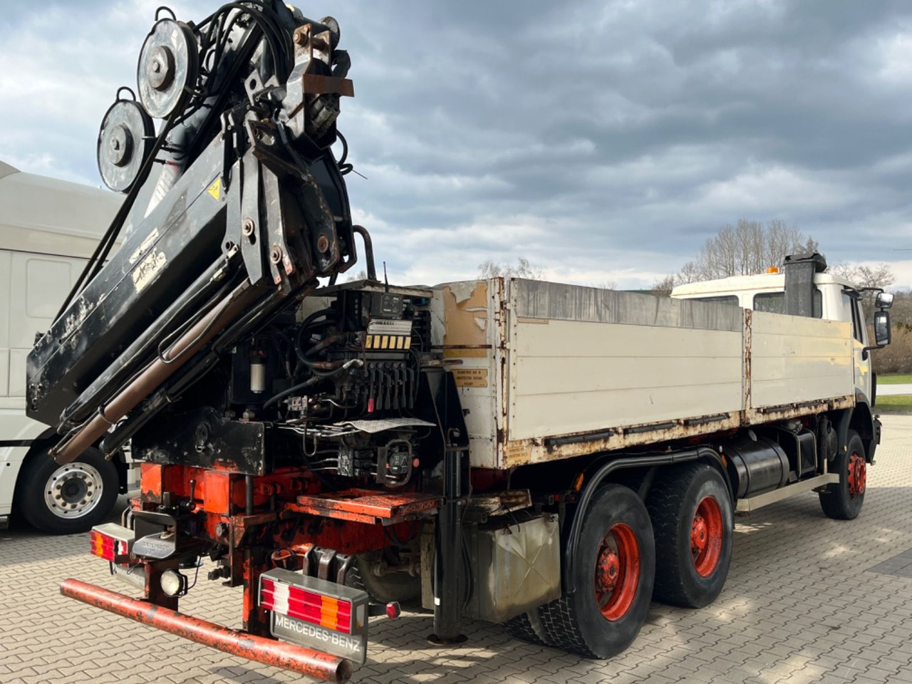 Mercedes-Benz SK 2635 6x4 V8 Pritsche mit HIAB 300-4 - Pritsche LKW, Autokran: das Bild 5 Mercedes-Benz SK 2635 6x4 V8 Pritsche mit HIAB 300-4 - Pritsche LKW, Autokran: das Bild 5