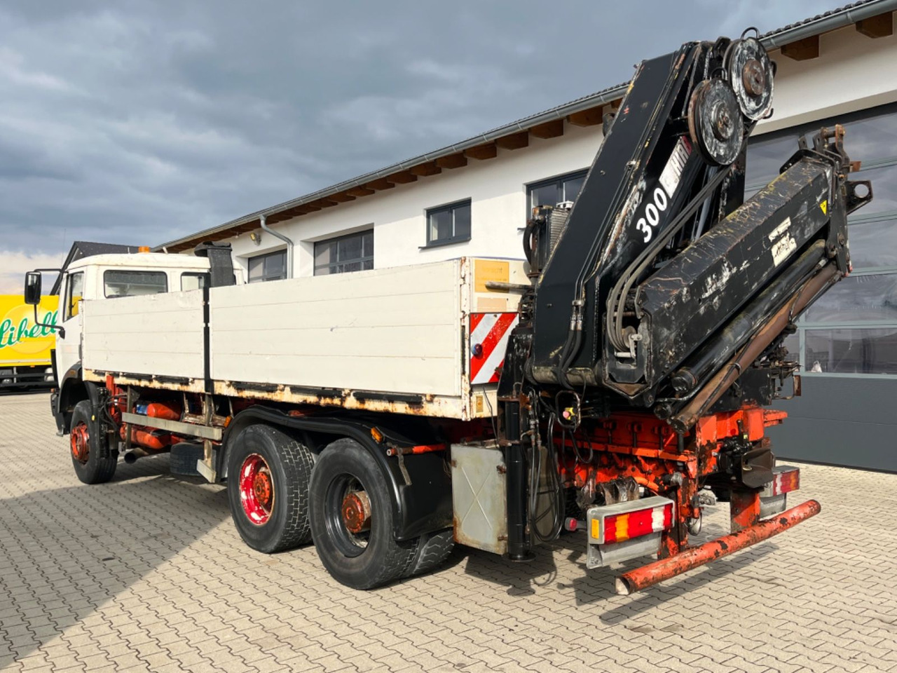 Mercedes-Benz SK 2635 6x4 V8 Pritsche mit HIAB 300-4 - Pritsche LKW, Autokran: das Bild 4 Mercedes-Benz SK 2635 6x4 V8 Pritsche mit HIAB 300-4 - Pritsche LKW, Autokran: das Bild 4