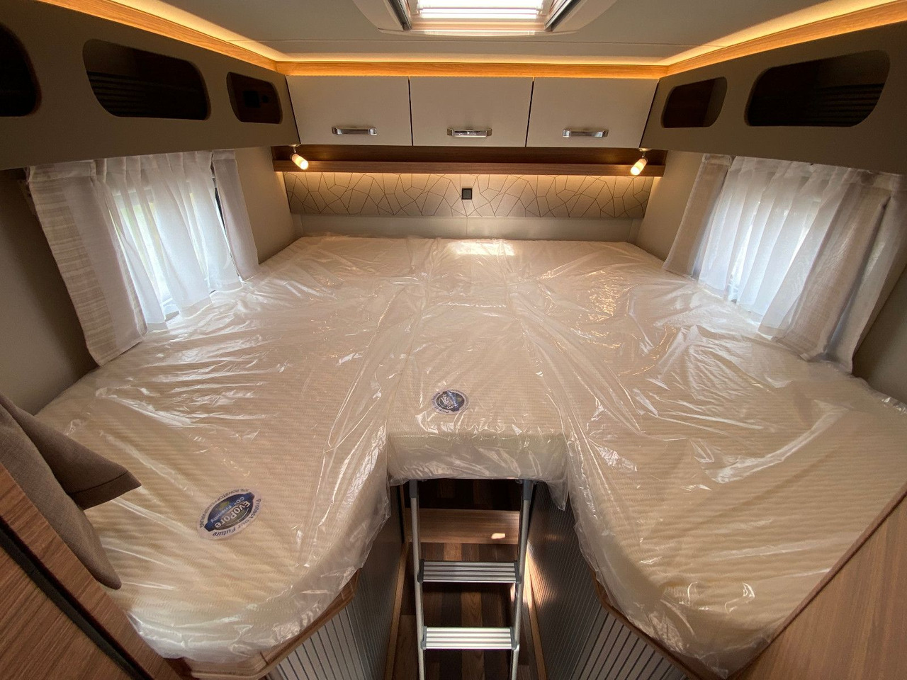 Teilintegriertes Wohnmobil Weinsberg CaraCompact 600 MEG EDITION [PEPPER]25 Modell: das Bild 16