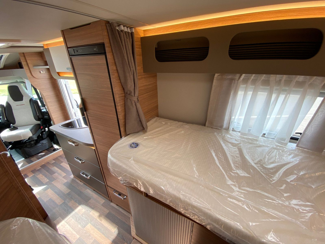 Teilintegriertes Wohnmobil Weinsberg CaraCompact 600 MEG EDITION [PEPPER]25 Modell: das Bild 18