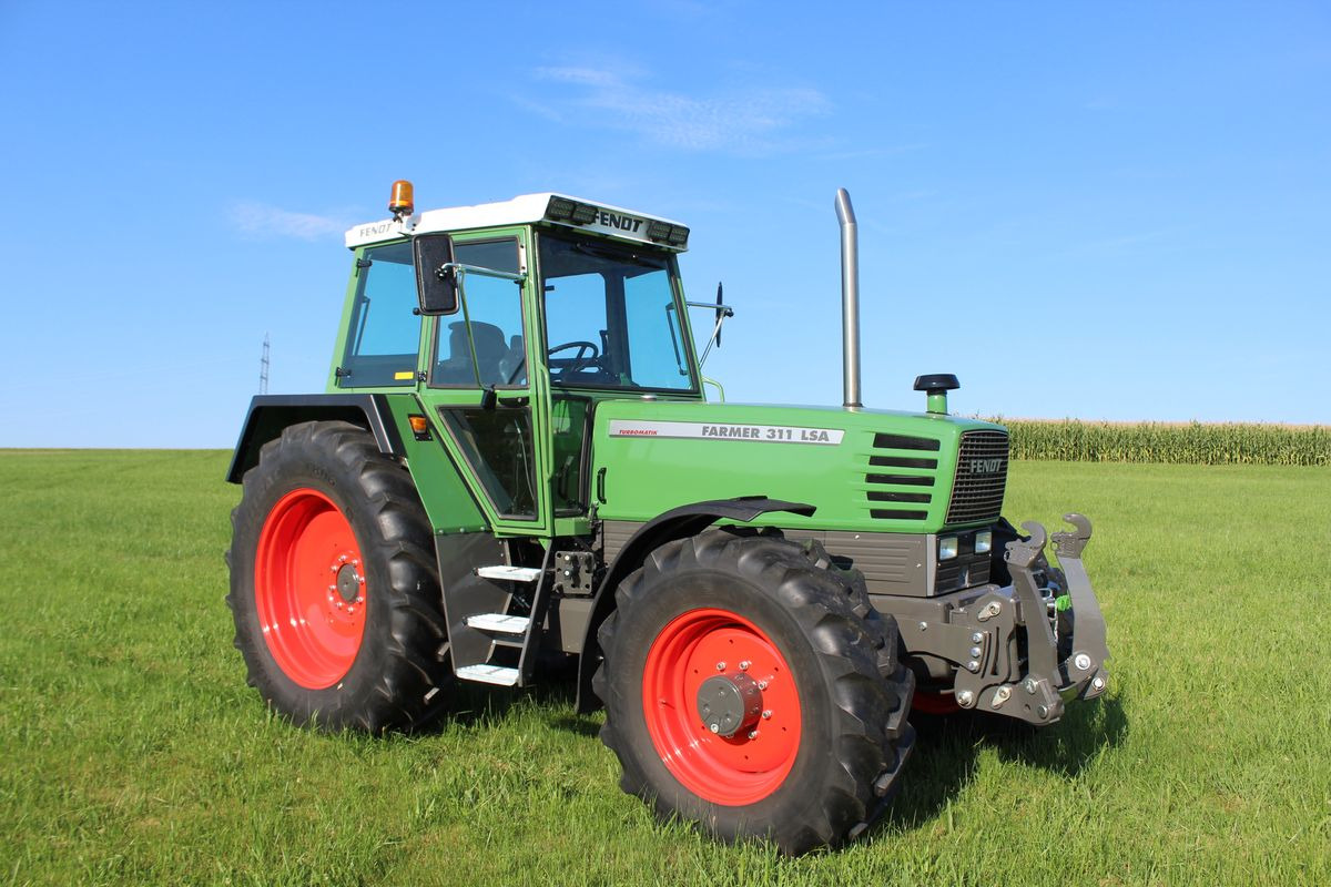 Fendt Farmer 311 LSA 40 km/h - Traktor: das Bild 1 Fendt Farmer 311 LSA 40 km/h - Traktor: das Bild 1