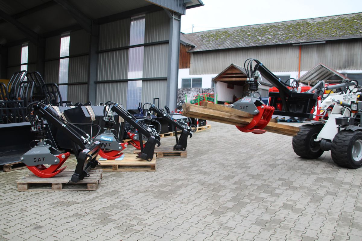 SAT - Rückezange mit Auslegearm - Neumaschine - Forsttechnik: das Bild 4 SAT - Rückezange mit Auslegearm - Neumaschine - Forsttechnik: das Bild 4