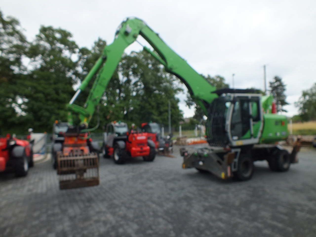 SENNEBOGEN 817E - Umschlagbagger für Baumaschine: das Bild 1 SENNEBOGEN 817E - Umschlagbagger für Baumaschine: das Bild 1