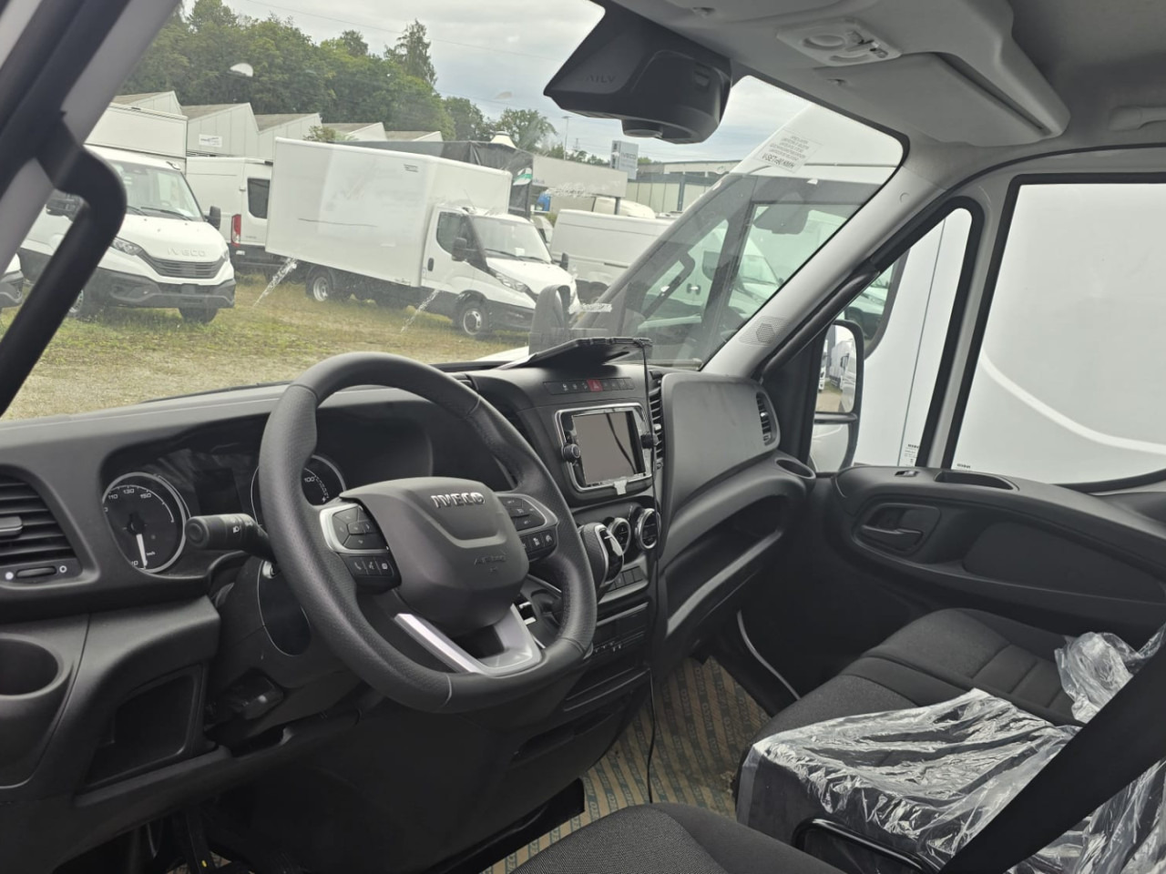 IVECO DAILY 38S14E V - Kastenwagen, Elektro-Transporter: das Bild 2 IVECO DAILY 38S14E V - Kastenwagen, Elektro-Transporter: das Bild 2