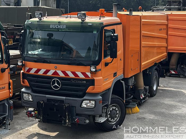 Bucher Municipal STKF 9500 4X4 - Kehrmaschine: das Bild 1 Bucher Municipal STKF 9500 4X4 - Kehrmaschine: das Bild 1