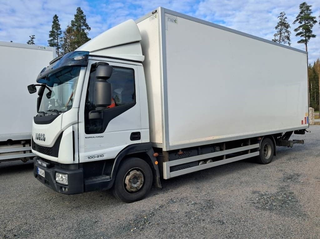 Iveco Eurocargo 100 E21 - Koffer LKW: das Bild 2 Iveco Eurocargo 100 E21 - Koffer LKW: das Bild 2