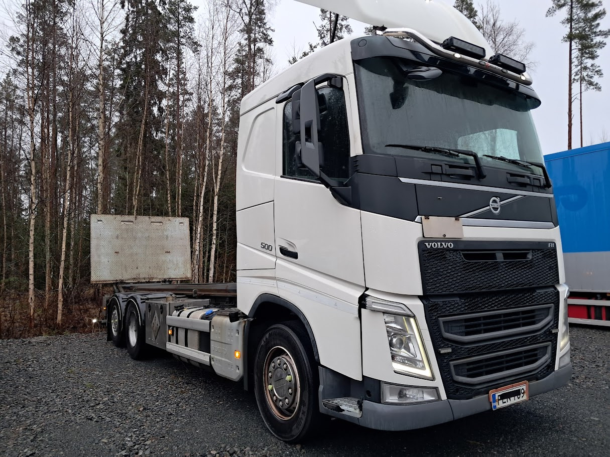 Volvo FH 13 500 - Holztransporter: das Bild 2 Volvo FH 13 500 - Holztransporter: das Bild 2