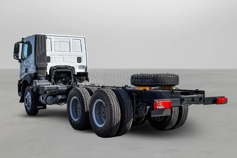 Iveco T-WAY AT380T47H 6x4 R24 Tyres Chassis - Barcelona Stock - Fahrgestell LKW: das Bild 3 Iveco T-WAY AT380T47H 6x4 R24 Tyres Chassis - Barcelona Stock - Fahrgestell LKW: das Bild 3