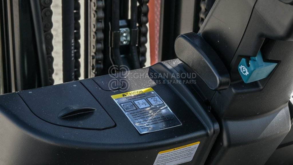 TOYOTA FORKLIFT DIESEL 3TON 3STAGE, 3LEVER 4500MM W/ SIDE SHIFT MY24 - Dieselstapler: das Bild 5 TOYOTA FORKLIFT DIESEL 3TON 3STAGE, 3LEVER 4500MM W/ SIDE SHIFT MY24 - Dieselstapler: das Bild 5