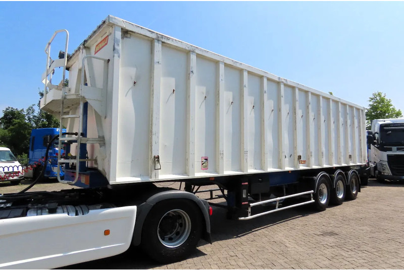 Benalu 55m3 , 5840 kg grain transport - Kipper Auflieger: das Bild 2 Benalu 55m3 , 5840 kg grain transport - Kipper Auflieger: das Bild 2