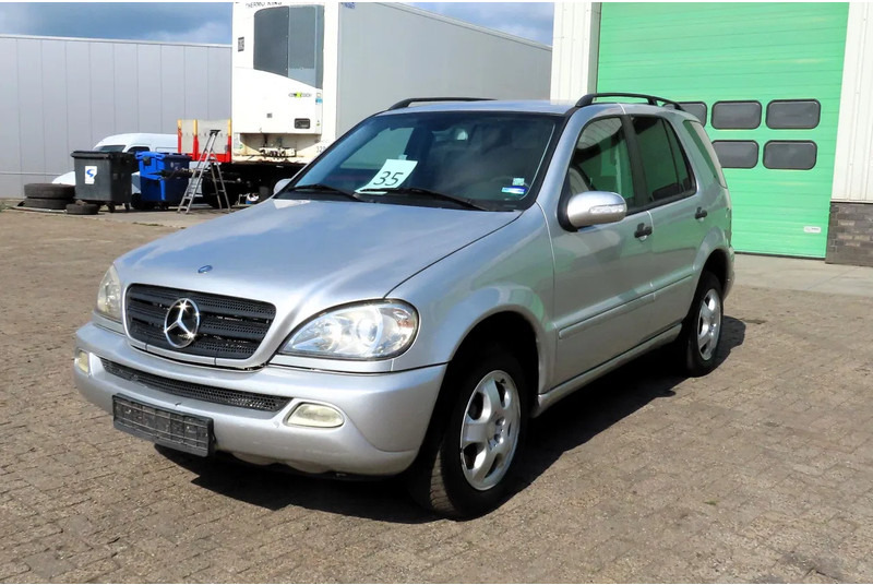Mercedes-Benz M-Klasse ML ML 270. for export, 5 seats, real leather, Climate - SUV/ Geländewagen: das Bild 2 Mercedes-Benz M-Klasse ML ML 270. for export, 5 seats, real leather, Climate - SUV/ Geländewagen: das Bild 2