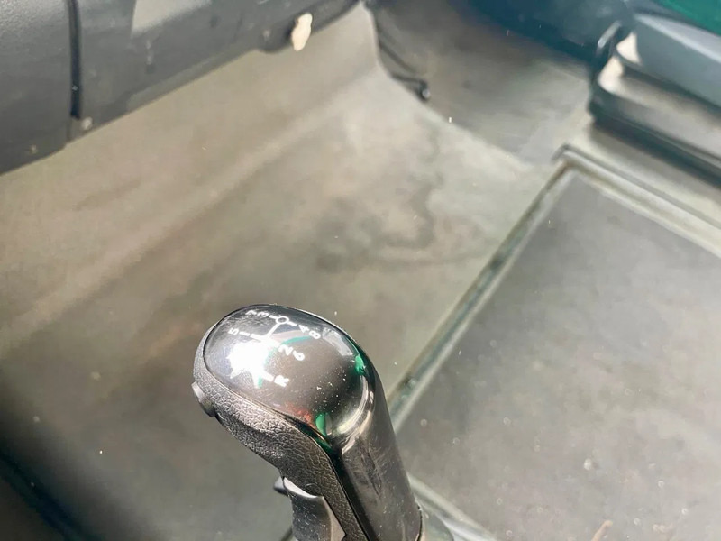 Sattelzugmaschine MAN TGA 26.480 Manual 6x2, PTO/ Hydrauliek: das Bild 13 Sattelzugmaschine MAN TGA 26.480 Manual 6x2, PTO/ Hydrauliek: das Bild 13