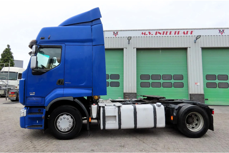 Renault Premium 460 2 Tanks - Sattelzugmaschine: das Bild 5 Renault Premium 460 2 Tanks - Sattelzugmaschine: das Bild 5