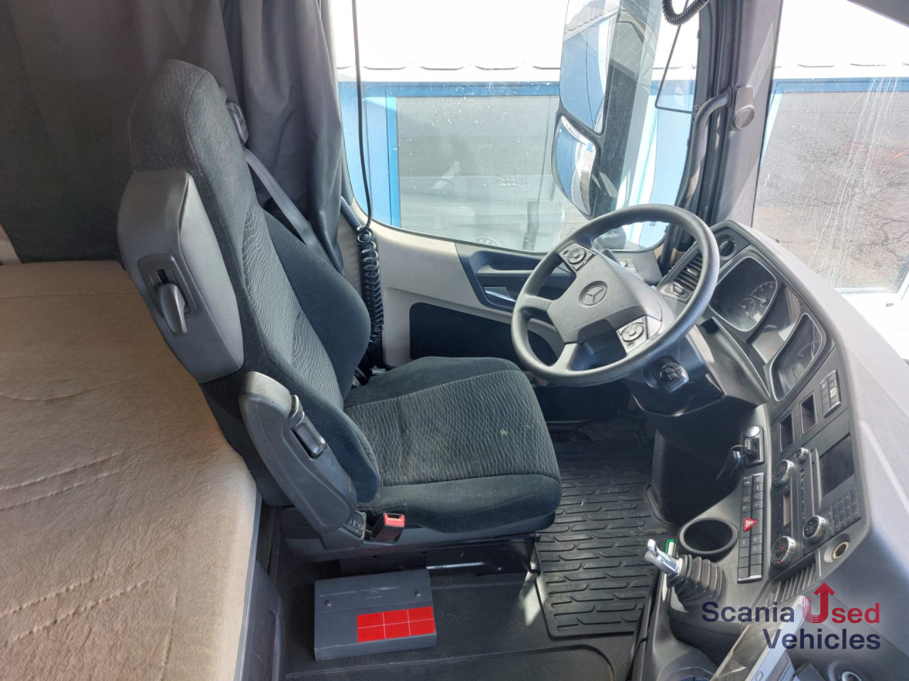 Sattelzugmaschine MERCEDES-BENZ Actros 1842 LS 4x2 BigSpace: das Bild 15