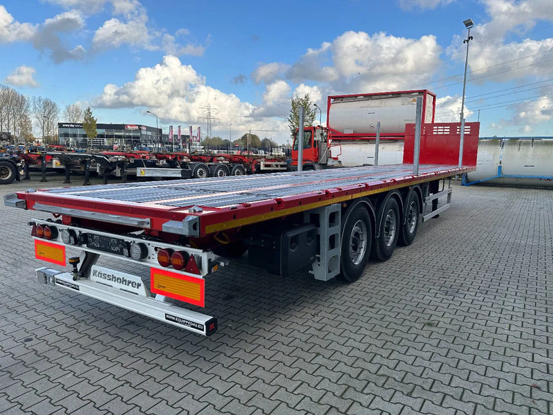 Kässbohrer nieuwe, direct leverbare Heavy-Duty platte oplegger, Heckbündig, Twistlocks (1x 40FT / 2x 20FT), rongpotten, schijfremmen, NL-re - Pritschenauflieger/ Plattformauflieger: das Bild 3 Kässbohrer nieuwe, direct leverbare Heavy-Duty platte oplegger, Heckbündig, Twistlocks (1x 40FT / 2x 20FT), rongpotten, schijfremmen, NL-re - Pritschenauflieger/ Plattformauflieger: das Bild 3