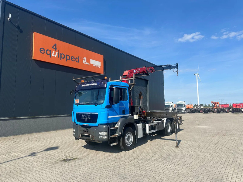MAN TGS 33.440 6x4, EURO-5, HMF 2030 Crane + VDL HOOK, full spring, manual gearbox, MOT 03/2026 - Abrollkipper, Autokran: das Bild 1 MAN TGS 33.440 6x4, EURO-5, HMF 2030 Crane + VDL HOOK, full spring, manual gearbox, MOT 03/2026 - Abrollkipper, Autokran: das Bild 1