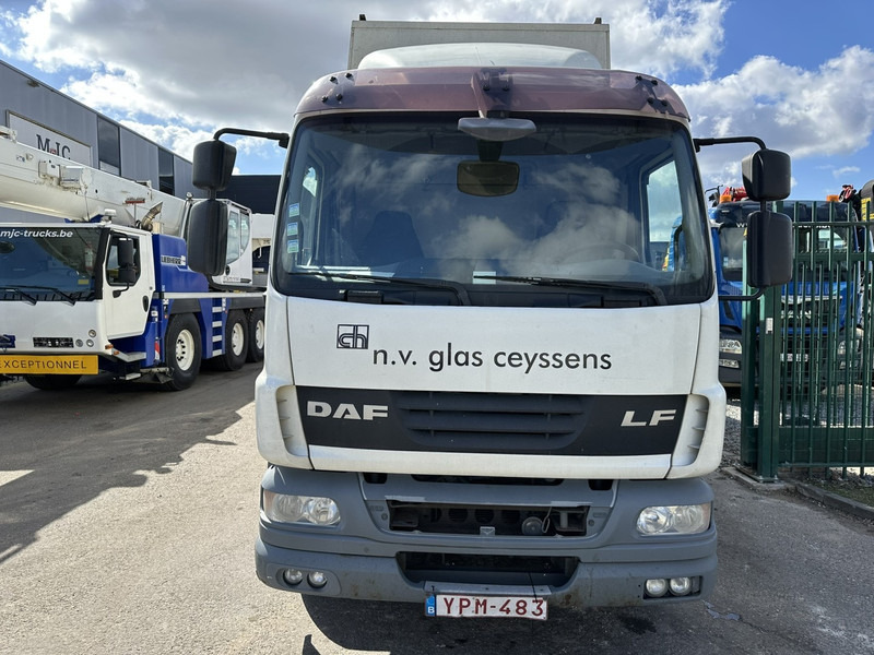DAF LF 55.250 12T - GLASTRANSPORT / GLASRESTEEL - AIR SUSPENSION - EURO 4 - BELGIAN REGISTRATION - LKW: das Bild 2 DAF LF 55.250 12T - GLASTRANSPORT / GLASRESTEEL - AIR SUSPENSION - EURO 4 - BELGIAN REGISTRATION - LKW: das Bild 2