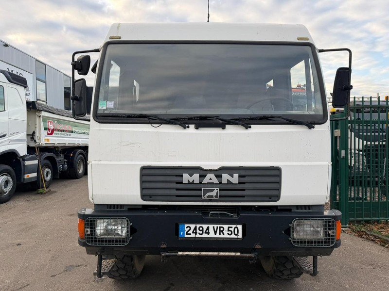 MAN LE 220 C - 10.5T - 4x4 CAMPING CAR - WOHNMOBILBASIS - CAMION EXPEDITION - CAMPER BASE - Koffer LKW: das Bild 2 MAN LE 220 C - 10.5T - 4x4 CAMPING CAR - WOHNMOBILBASIS - CAMION EXPEDITION - CAMPER BASE - Koffer LKW: das Bild 2