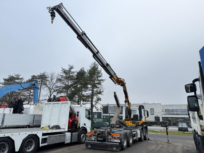 Mercedes-Benz AROCS 4143 8X4 WAF HOOKLIFT + CRANE EFFER 395 4S + ROTATOR + RADIO - 5/6 F - BE TRUCK - VERY NICE CONDITION - Abrollkipper, Autokran: das Bild 5 Mercedes-Benz AROCS 4143 8X4 WAF HOOKLIFT + CRANE EFFER 395 4S + ROTATOR + RADIO - 5/6 F - BE TRUCK - VERY NICE CONDITION - Abrollkipper, Autokran: das Bild 5