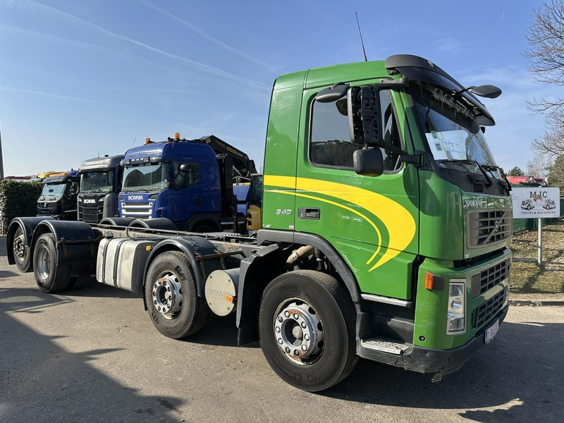 Volvo FM 340 8x2 CHASSIS (7m35) - LIFT+STEERING AXLE - MANUAL GEARBOX - EURO 3 - TÜV 05/2025 - BE TRUCK - Fahrgestell LKW: das Bild 2 Volvo FM 340 8x2 CHASSIS (7m35) - LIFT+STEERING AXLE - MANUAL GEARBOX - EURO 3 - TÜV 05/2025 - BE TRUCK - Fahrgestell LKW: das Bild 2