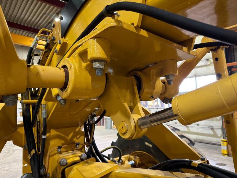 Cat 140H / 140M - Anbauteil für Baumaschine: das Bild 3 Cat 140H / 140M - Anbauteil für Baumaschine: das Bild 3