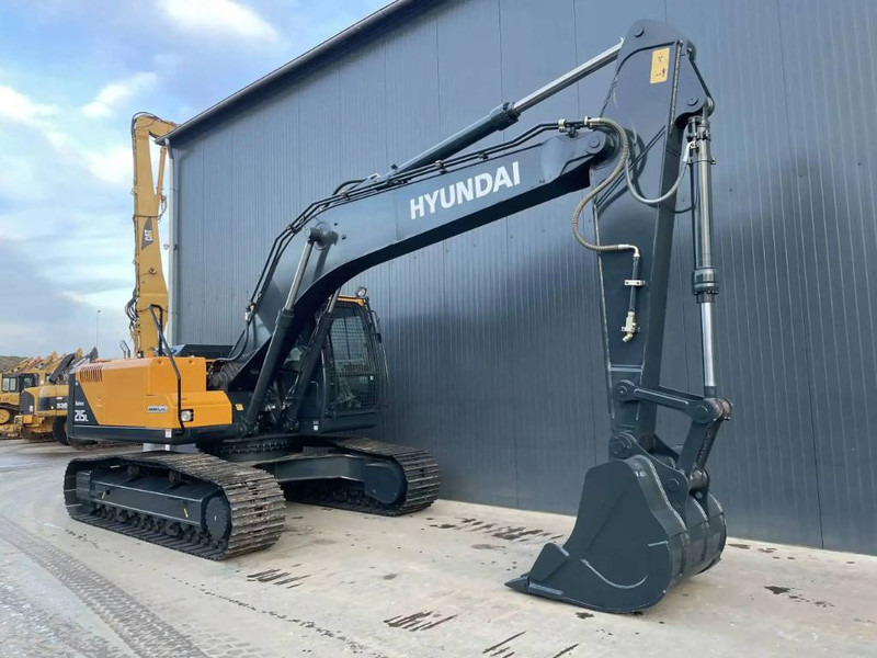 Hyundai R215L - Kettenbagger: das Bild 3 Hyundai R215L - Kettenbagger: das Bild 3