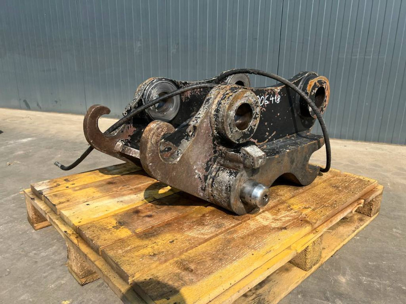 Liebherr SW66 - 329D / 330F - Schnellwechsler für Baumaschine: das Bild 1 Liebherr SW66 - 329D / 330F - Schnellwechsler für Baumaschine: das Bild 1