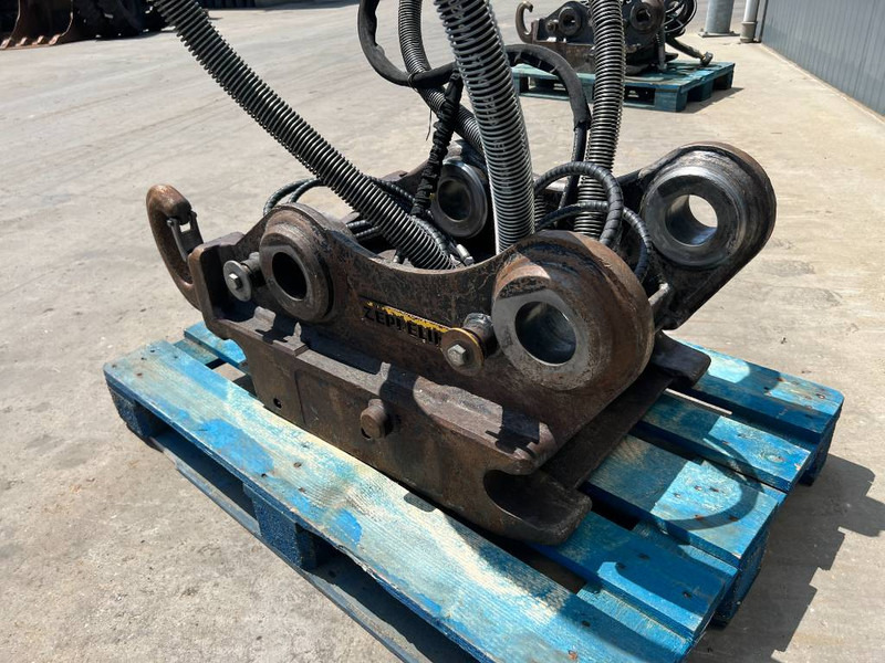 Schnellwechsler für Baumaschine OilQuick OQ70/55 323E: das Bild 7