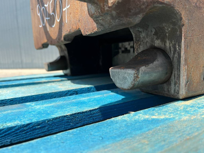 Schnellwechsler für Baumaschine OilQuick OQ70/55 323E: das Bild 11