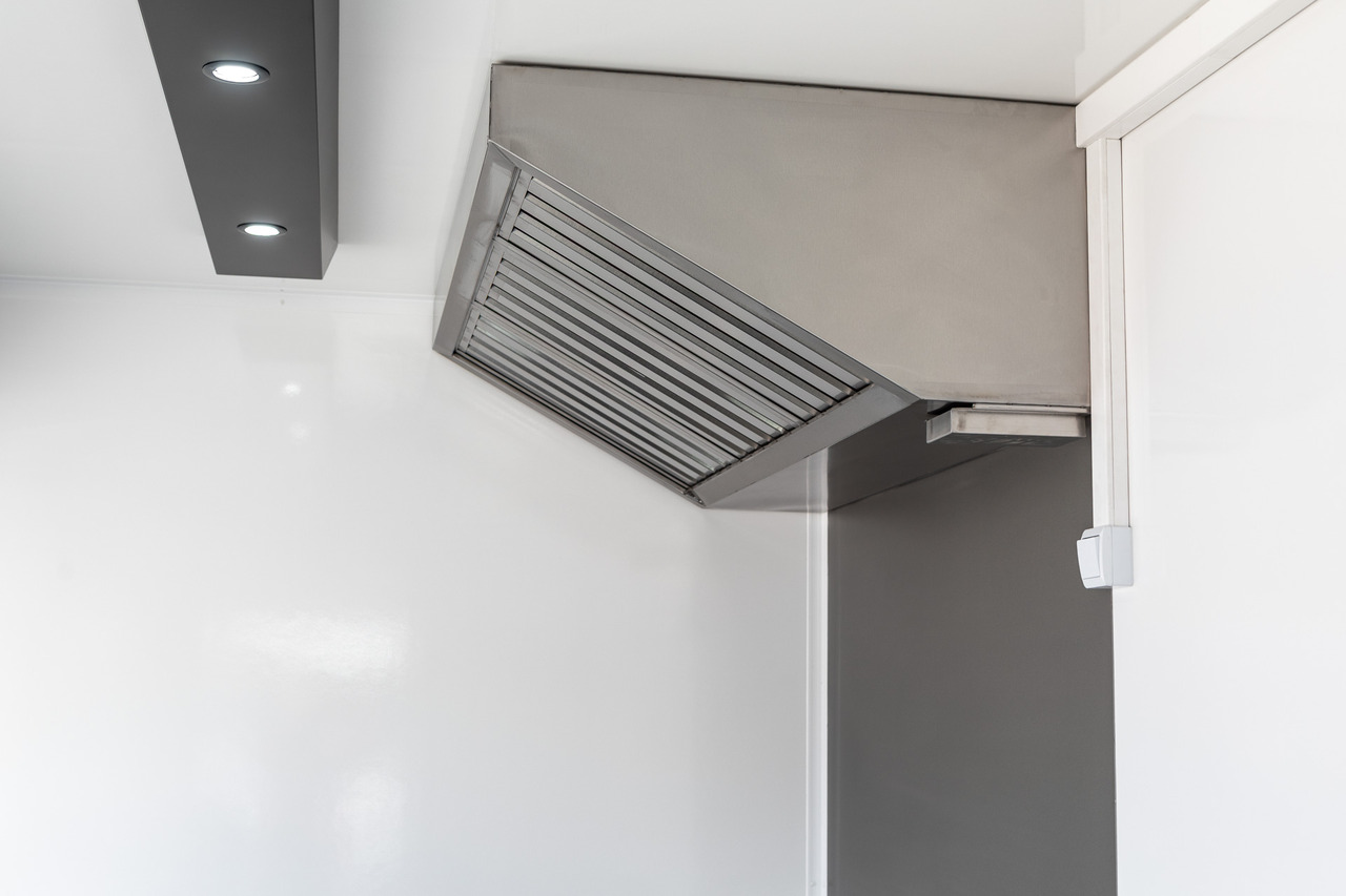 Bannert IMBISS, Przyczepa gastronomiczna, Trailer, Anhänger - Verkaufsanhänger: das Bild 4 Bannert IMBISS, Przyczepa gastronomiczna, Trailer, Anhänger - Verkaufsanhänger: das Bild 4