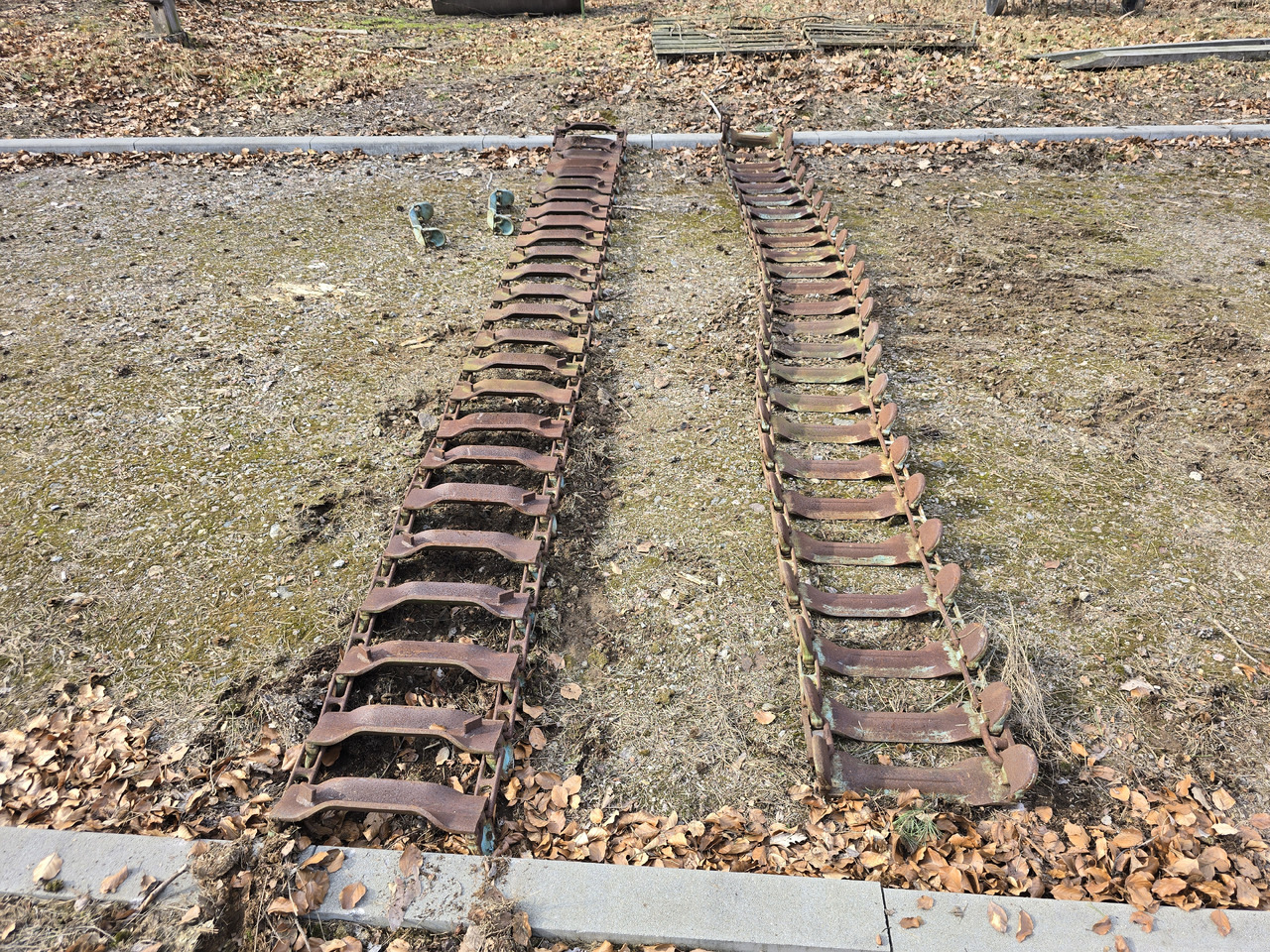 Gąsienice 400/60-15.5 - Kette für Forsttechnik: das Bild 2 Gąsienice 400/60-15.5 - Kette für Forsttechnik: das Bild 2