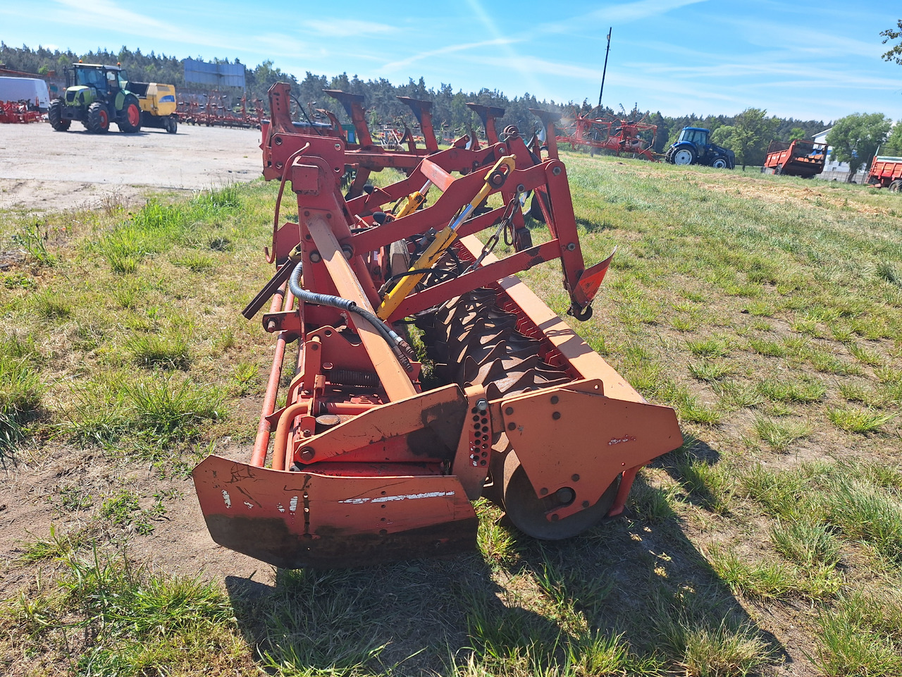 LELY FRANCE AH523 - Egge: das Bild 3 LELY FRANCE AH523 - Egge: das Bild 3