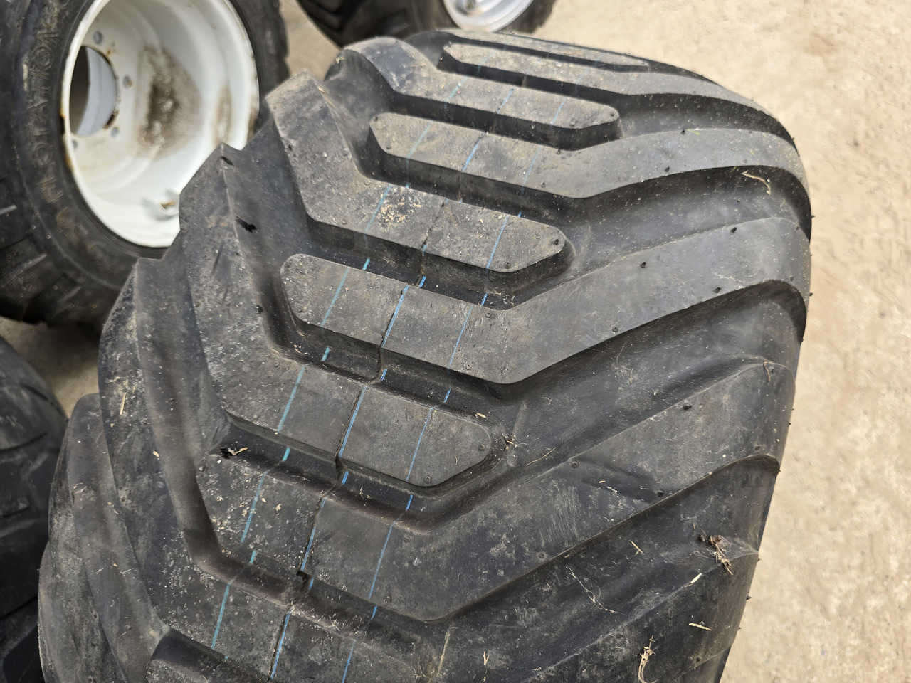 STARCO 480/45-17 - Komplettrad für Landmaschine: das Bild 4 STARCO 480/45-17 - Komplettrad für Landmaschine: das Bild 4