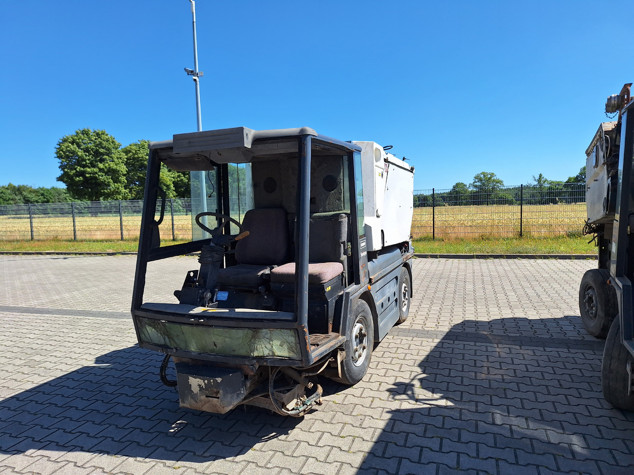 Schmidt Swingo - Kehrmaschine: das Bild 1 Schmidt Swingo - Kehrmaschine: das Bild 1