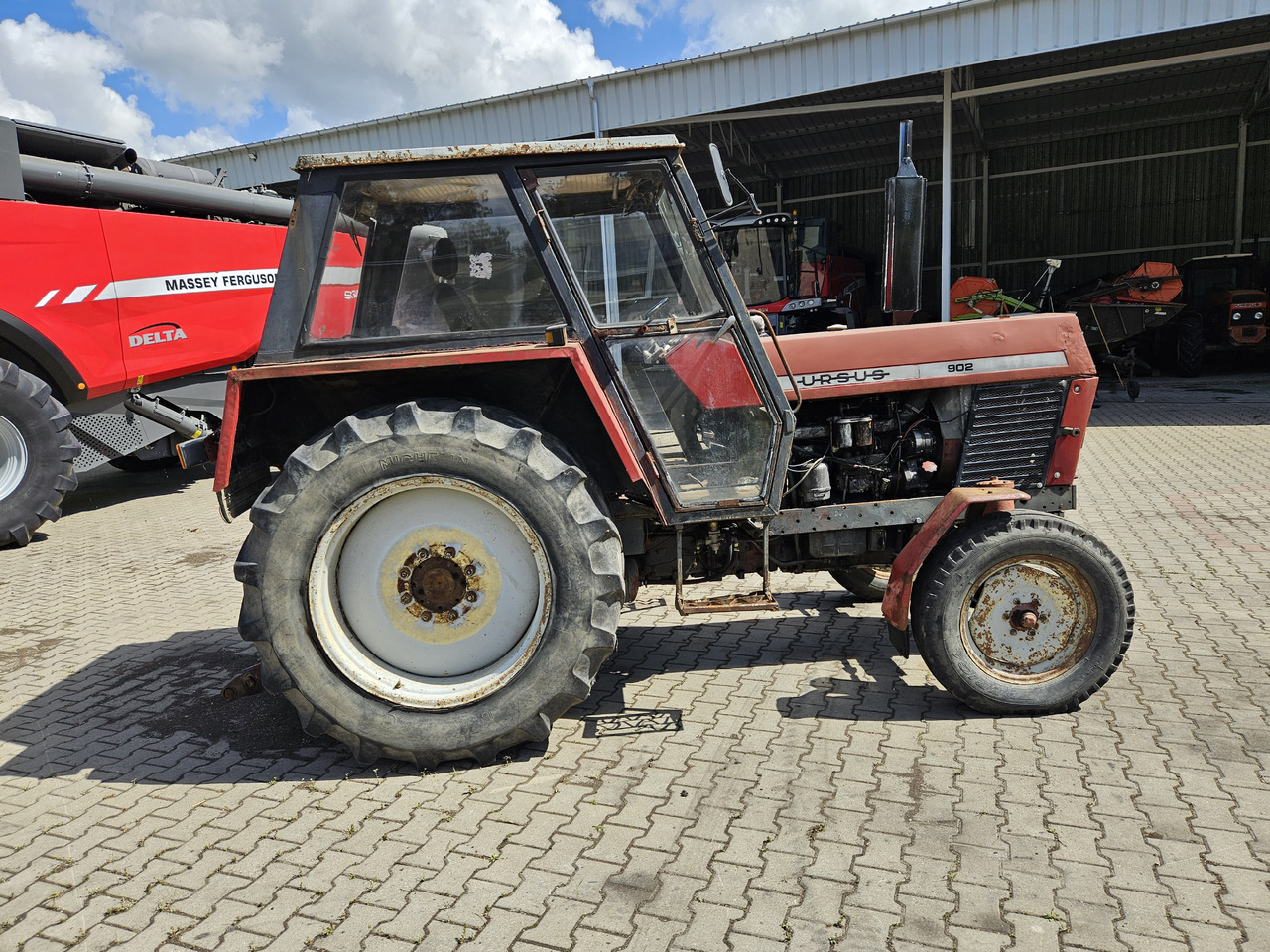Traktor Ursus C-385: das Bild 1