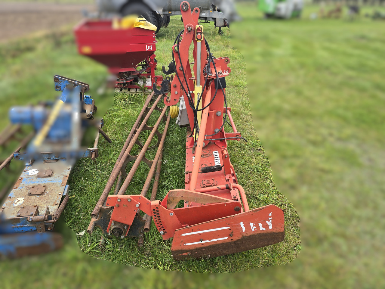 Lely Terra 300-22 - Egge: das Bild 4 Lely Terra 300-22 - Egge: das Bild 4