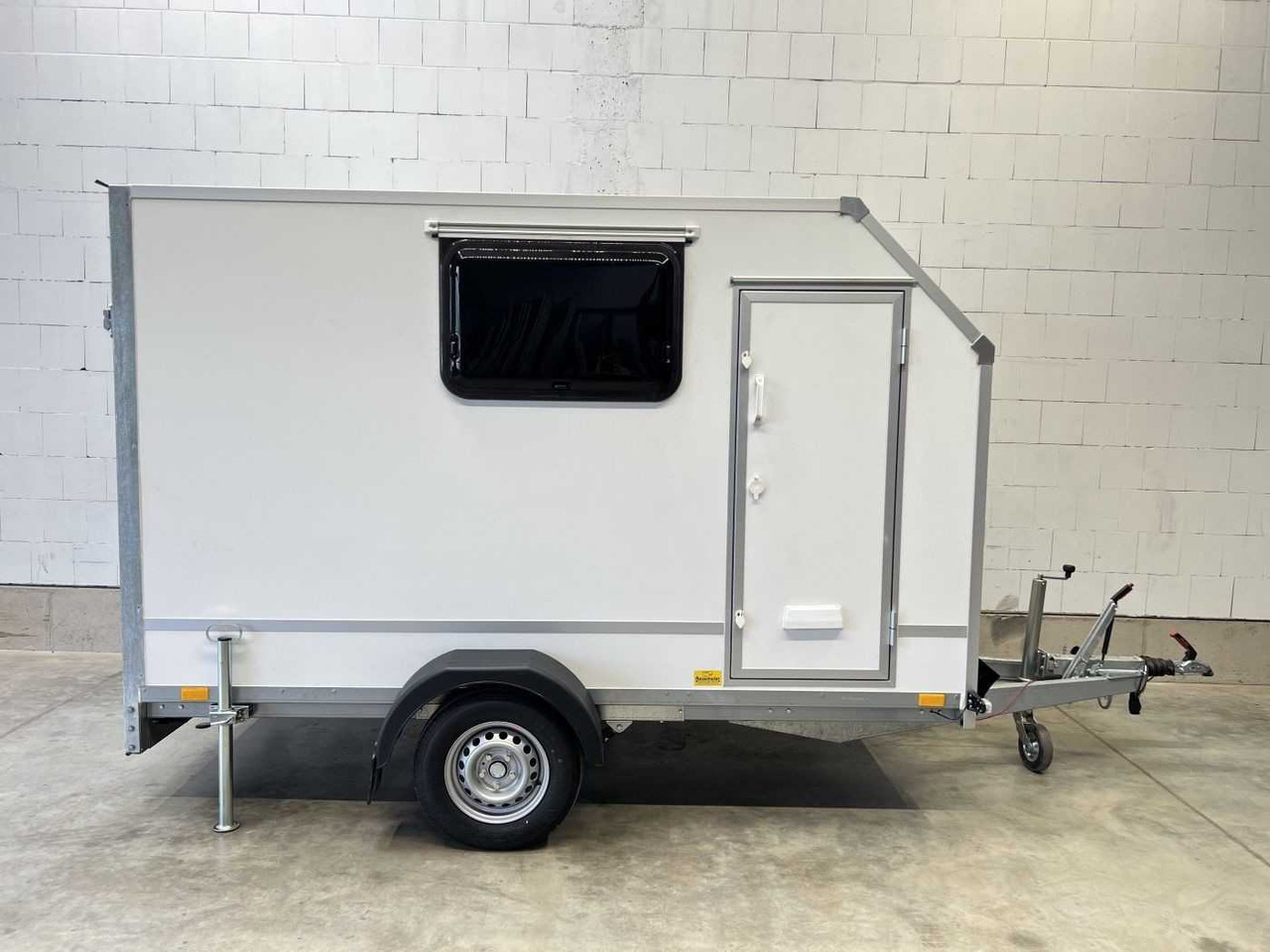 NEU: Koffer Anhänger BLYSS F1330HD Seitentür,Fenster,Aero Kofferanhänger: das Bild 22