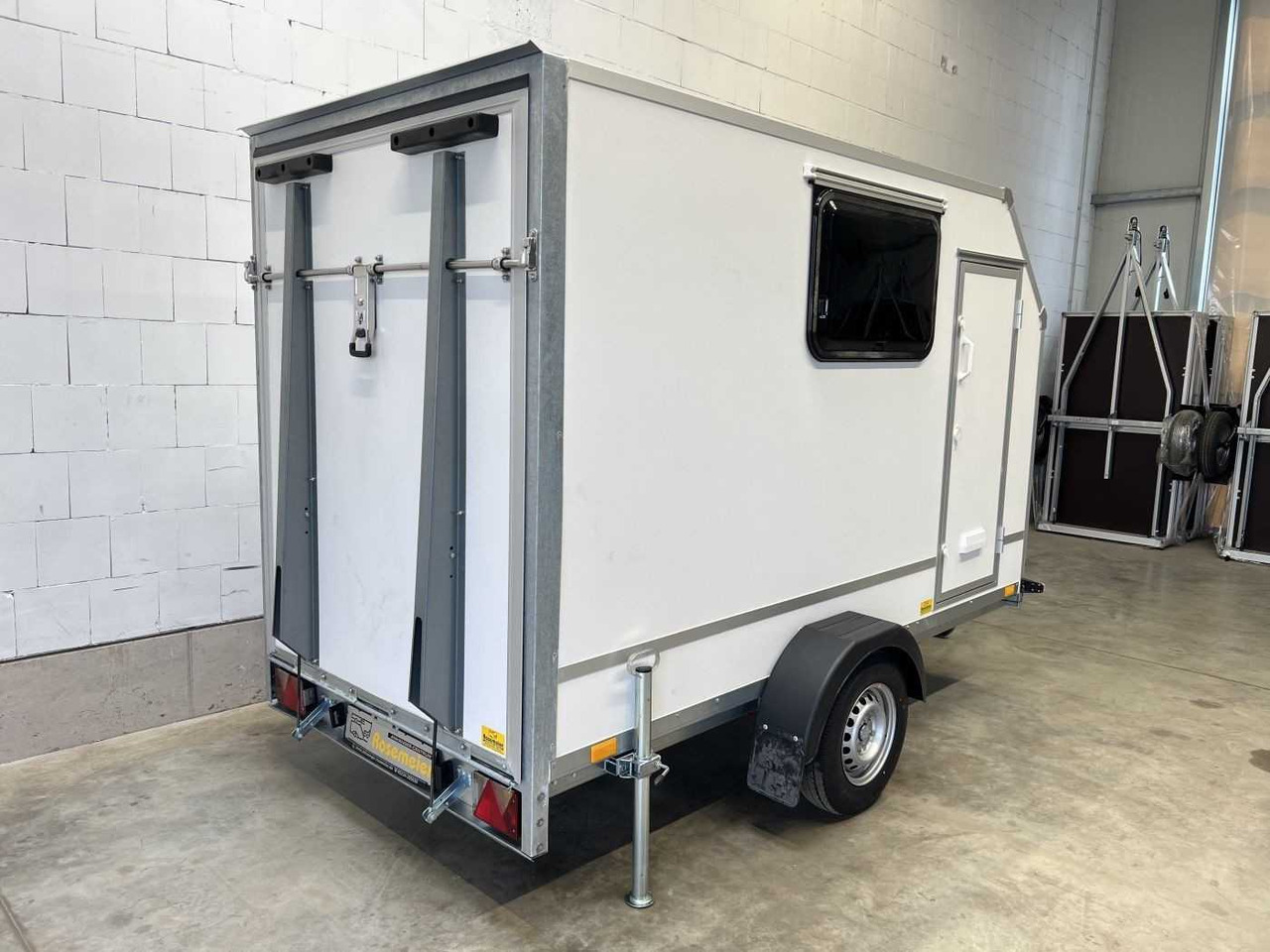 NEU: Koffer Anhänger BLYSS F1330HD Seitentür,Fenster,Aero Kofferanhänger: das Bild 23