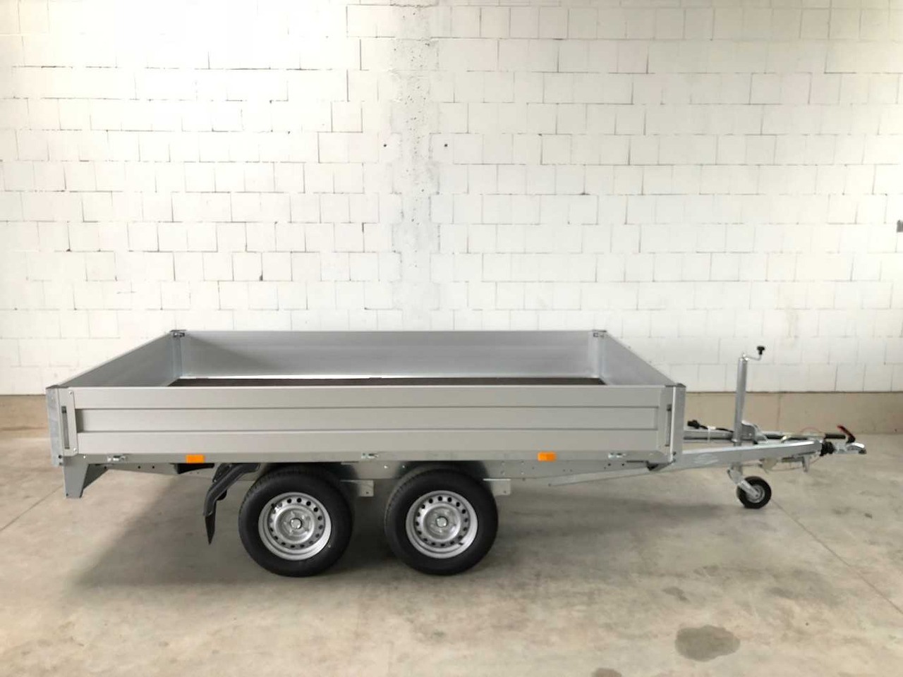 BOECKMANN HL-AL 3218/20 Eco XXL Hochlader - Pritschenanhänger/ Plattformanhänger: das Bild 2 BOECKMANN HL-AL 3218/20 Eco XXL Hochlader - Pritschenanhänger/ Plattformanhänger: das Bild 2