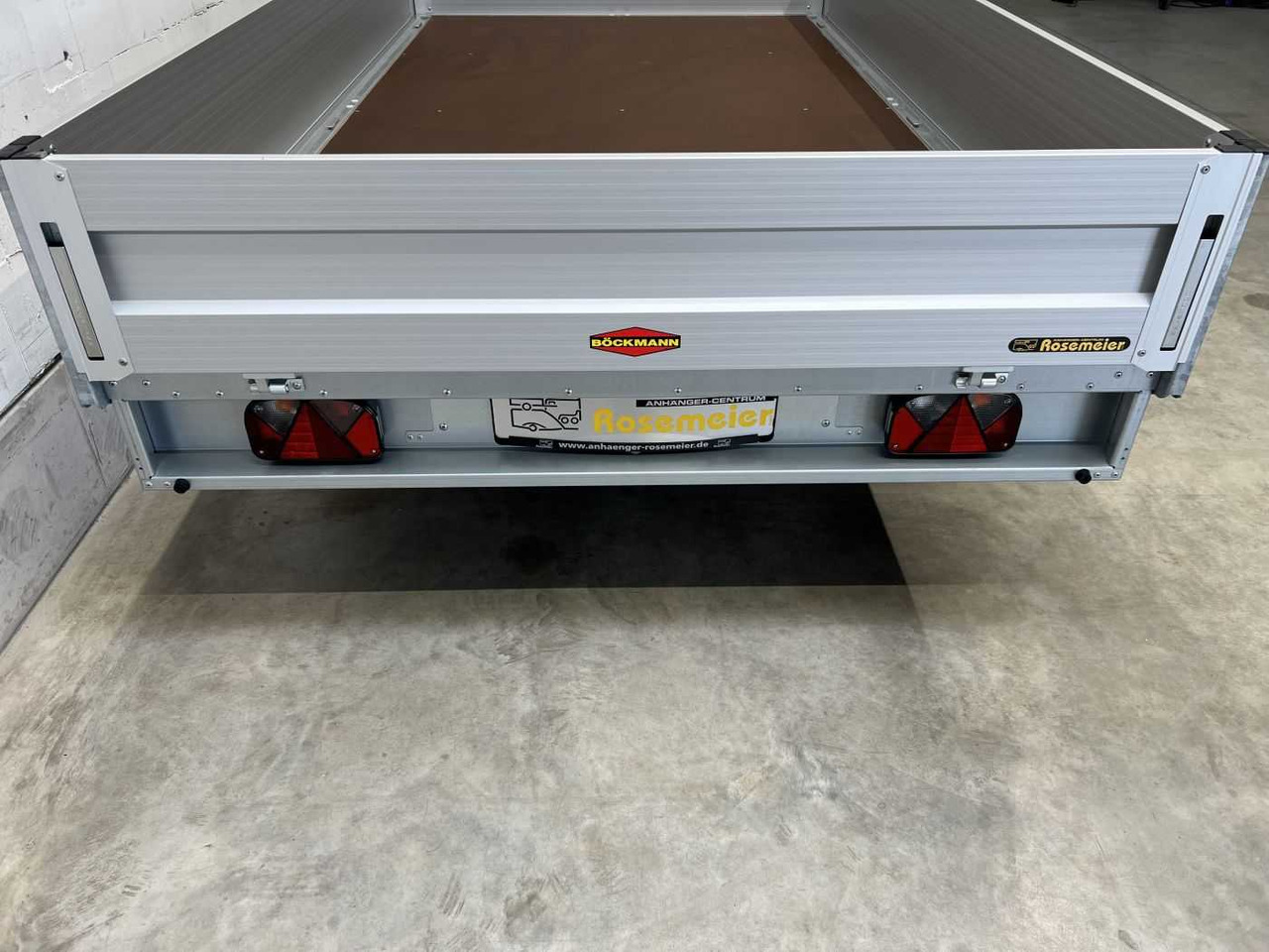 BOECKMANN HL-AL 3218/20 F ECO XXL Hochlader - Pritschenanhänger/ Plattformanhänger: das Bild 4 BOECKMANN HL-AL 3218/20 F ECO XXL Hochlader - Pritschenanhänger/ Plattformanhänger: das Bild 4