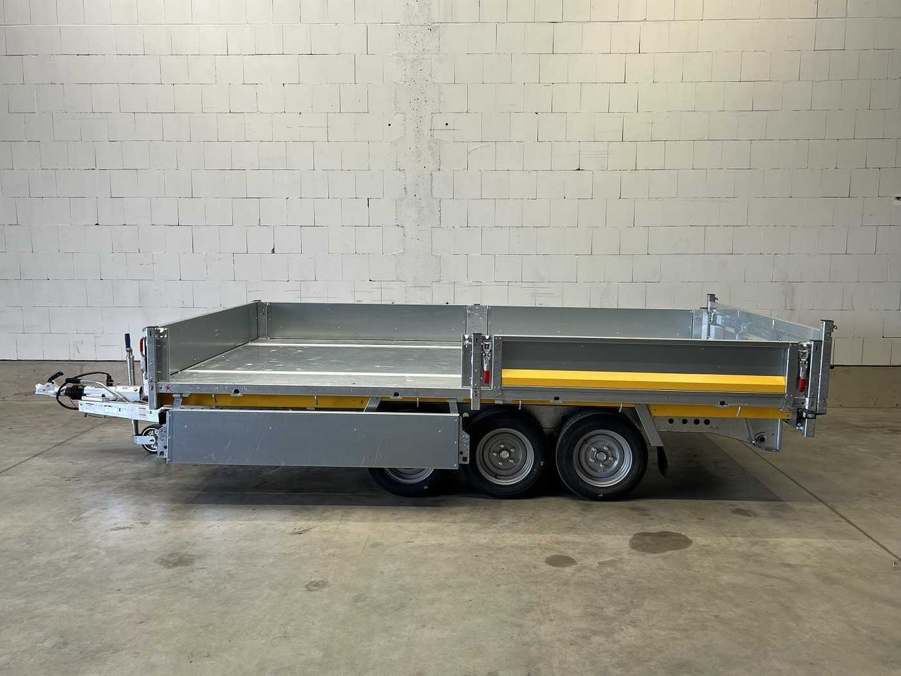 NEU: Kipper Anhänger BRIAN_JAMES Cargo Tipper 2 3-Achser Rückwärtskipper: das Bild 17