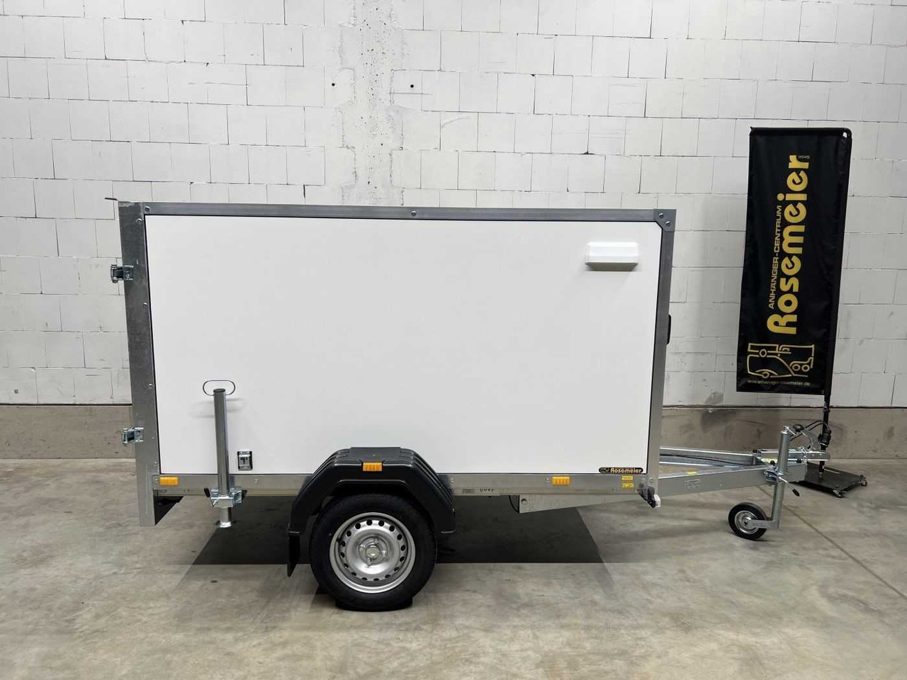 CHEVAL LIBERTE DEBON C220 Roadster Kofferanhänger - Koffer Anhänger: das Bild 2 CHEVAL LIBERTE DEBON C220 Roadster Kofferanhänger - Koffer Anhänger: das Bild 2