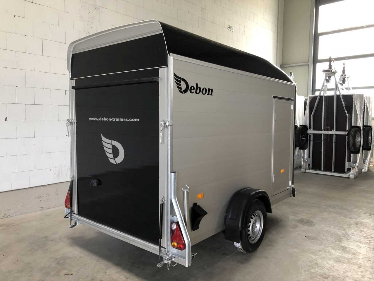 CHEVAL LIBERTE DEBON C300 Roadster Kofferanhänger - Motorradanhänger: das Bild 4 CHEVAL LIBERTE DEBON C300 Roadster Kofferanhänger - Motorradanhänger: das Bild 4