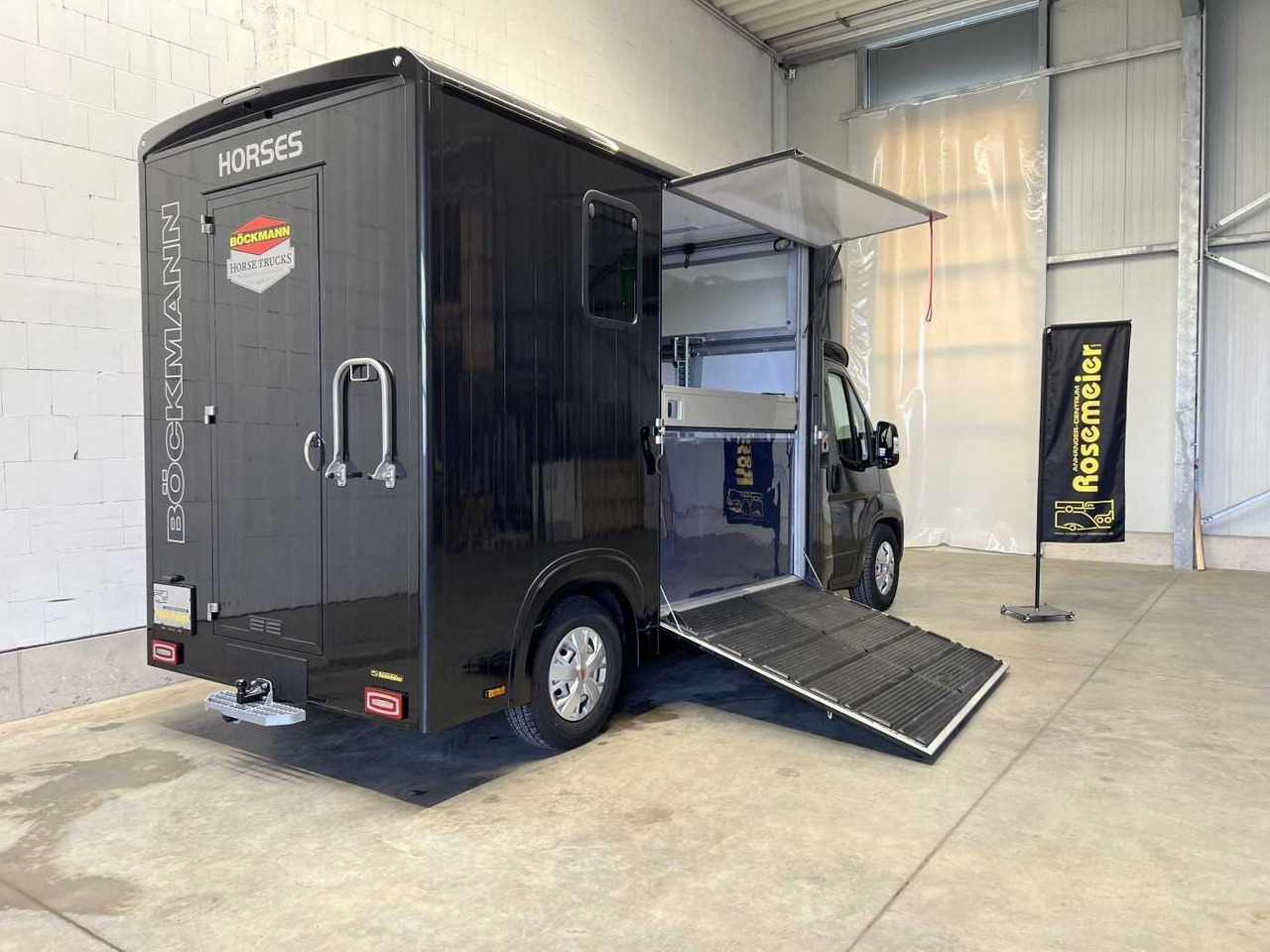 Fiat Böckmann Compact Stall LKW - Pferdetransporter: das Bild 2 Fiat Böckmann Compact Stall LKW - Pferdetransporter: das Bild 2