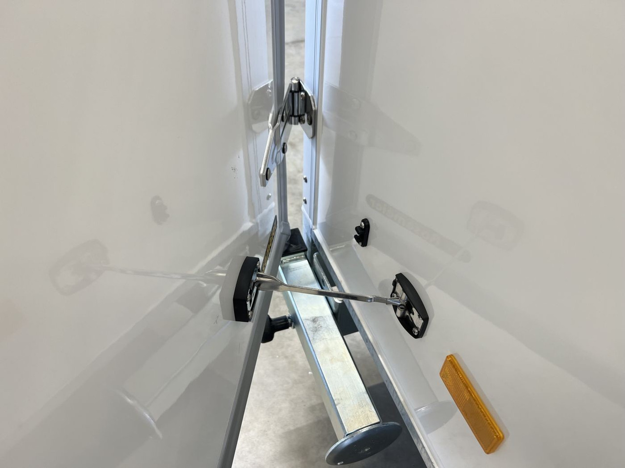 NEU: Kühlkoffer Anhänger HAPERT Sapphire L-2 Kühlanhänger: das Bild 15