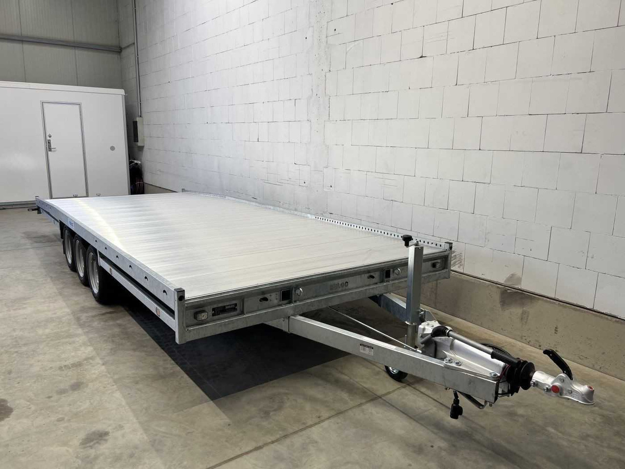 HULCO Carax-3 3500 Autotransporter - Autotransporter Anhänger: das Bild 5 HULCO Carax-3 3500 Autotransporter - Autotransporter Anhänger: das Bild 5
